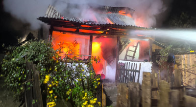 O casă a luat FOC în Argeș!