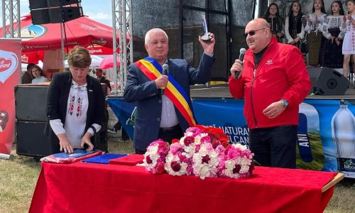 Ion Mînzînă, la Sărbătoarea Narciselor: “Trebuie să apreciem lucrurile bune făcute cu seriozitate, așa cum sunt la Negrași și proiectele derulate de primarul Constantin Alexandru!”