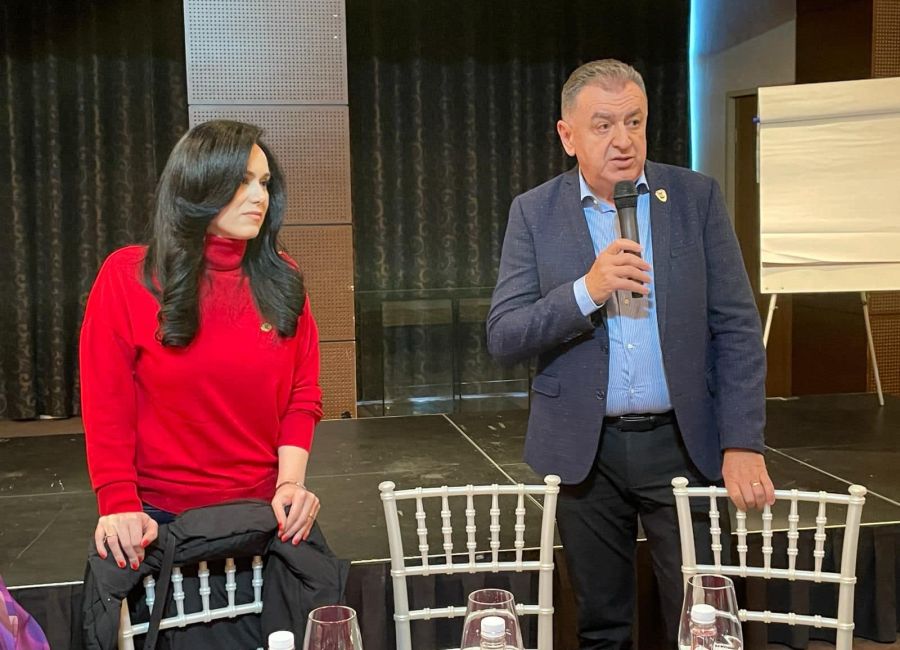Echipa PSD Argeş, întâlnire cu pensionarii din Piteşti