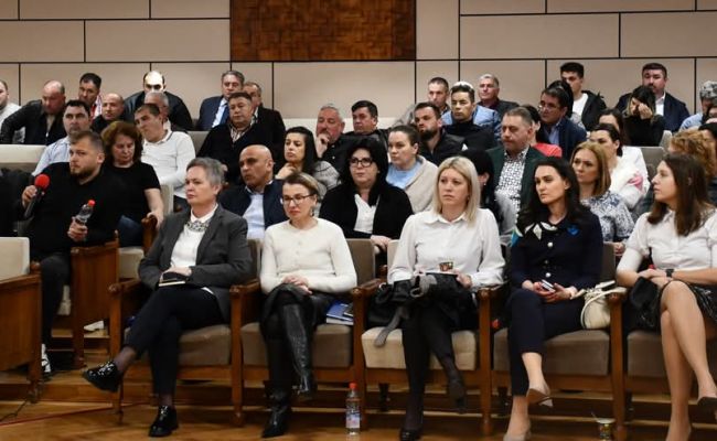 În Argeș a avut loc o întâlnire privind atragerea de fonduri europene