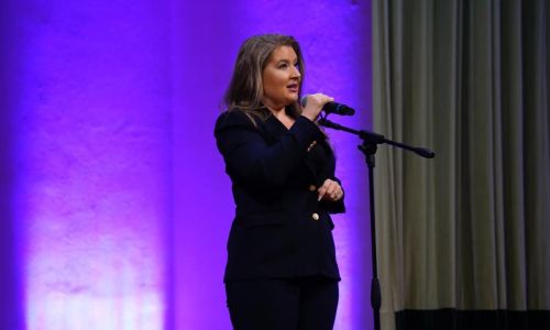 Prefectul Ioana Făcăleață: "La mulți ani, dragi piteșteni"