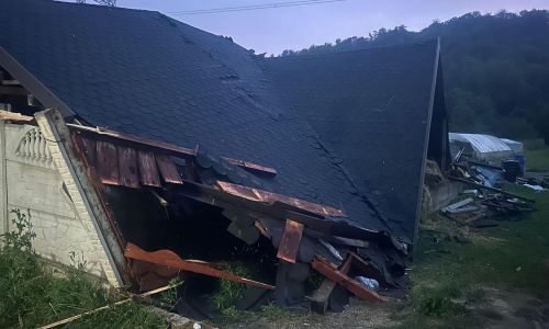 ACUM! TRAGEDIE în Argeș! Tânăr OMORÂT de furtună!