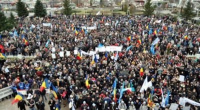Protest cu 5000 de persoane în Argeș