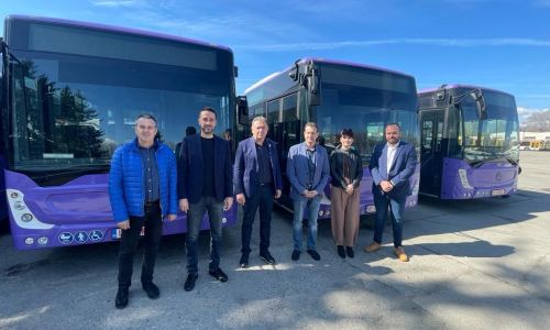 Primele patru autobuze hibrid, din lotul de 20, au sosit la Pitești