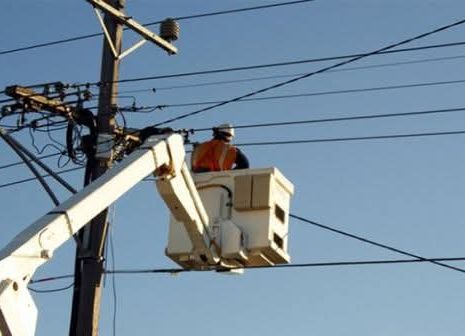 Marți va fi întreruptă furnizarea energiei electrice în mai multe zone din orașul Ștefănești