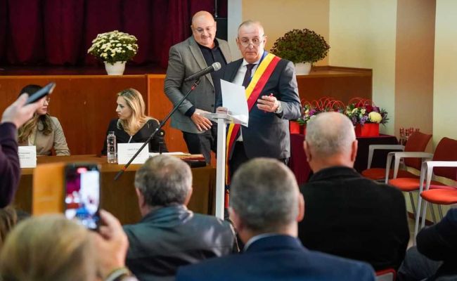 Primarul Nicolae Velcea a depus jurământul pentru un nou mandat!