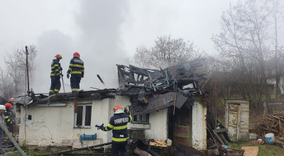 INCENDIU în Argeș! O femeie a fost transportată la spital