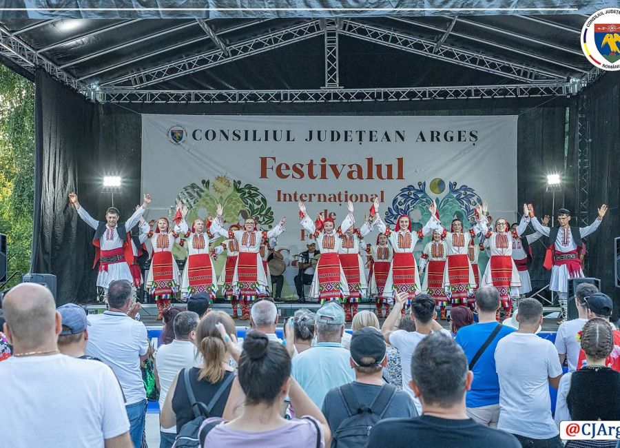 În Argeș va avea loc o nouă ediție a Festivalului Internațional de Folclor "Carpați"