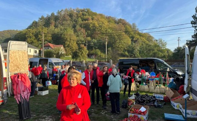 Echipa PSD, alături de primarul Ion Mugurel Minciună și de gospodarii din târgul de la Cetățeni