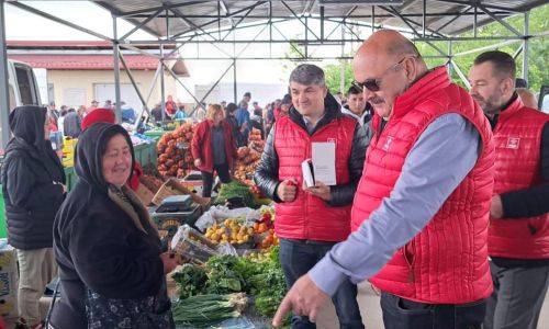 Ion Mînzînă și echipa PSD, alături de oamenii din târgul de la Ștefan cel Mare!