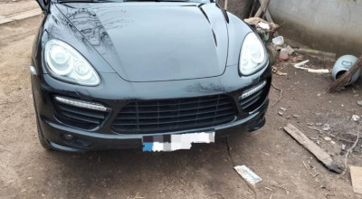 Poliţist din Argeş, REŢINUT! Alte persoane...