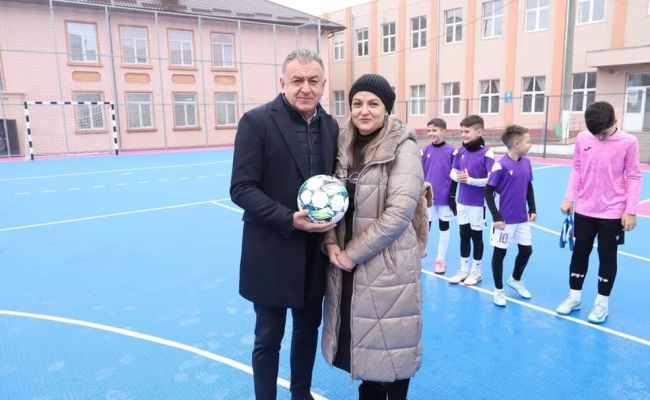 Trei noi terenuri de sport multifuncționale, finalizate, la Pitești!