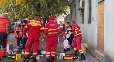 ACUM! Bărbat MORT după ce a căzut de la etajul 3 al unui bloc din Pitești