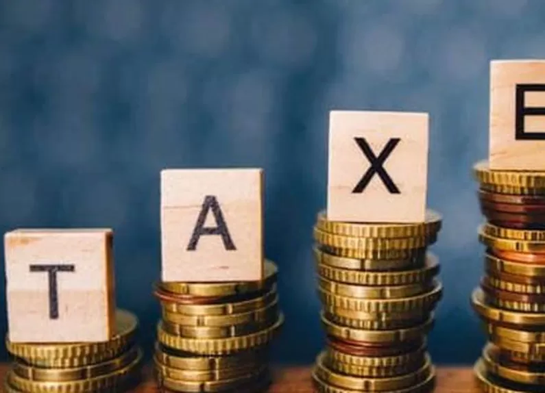 Românii nu s-au înghesuit să achite taxele în primele luni ale anului!
