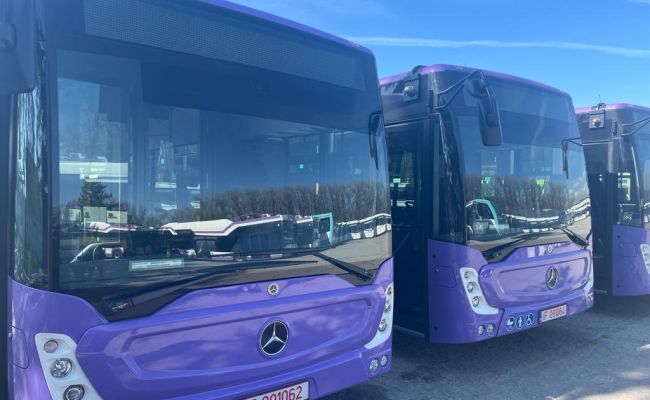 Primele patru autobuze hibrid, din lotul de 20, au sosit la Pitești