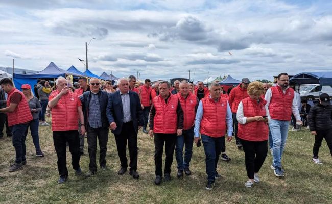 Ion Mînzînă, la Sărbătoarea Narciselor: “Trebuie să apreciem lucrurile bune făcute cu seriozitate, așa cum sunt la Negrași și proiectele derulate de primarul Constantin Alexandru!”