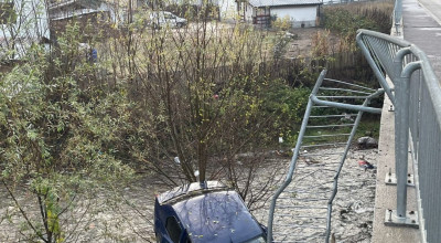 Accident GRAV în Argeș! O mașină a căzut de pe un pod