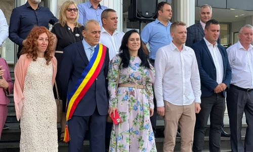 Ministrul Muncii la Festivalul Național de Folclor de la Mioveni: "Să ducem sămânța de neam și de țară mai departe!"