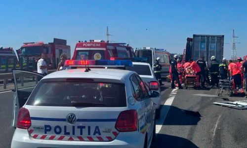 Pieton CĂLCAT de un CAMION la Pitești!