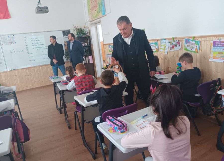 Sponsorizare obținută de Primarul Piteștiului pentru Școala 12