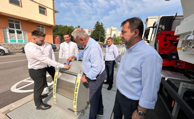 Sistem modern de colectare a deșeurilor în 5 cartiere din Pitești