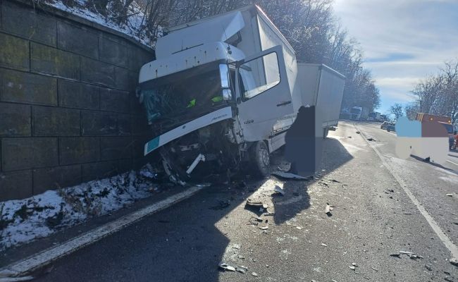 ACUM! Accident TERIBIL în Argeș! Bărbat în stare GRAVĂ