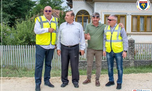 Lucrări de modernizare pe un important drum din Argeş
