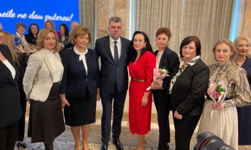 Simona Bucura Oprescu: 'Femeile ne dau puterea'