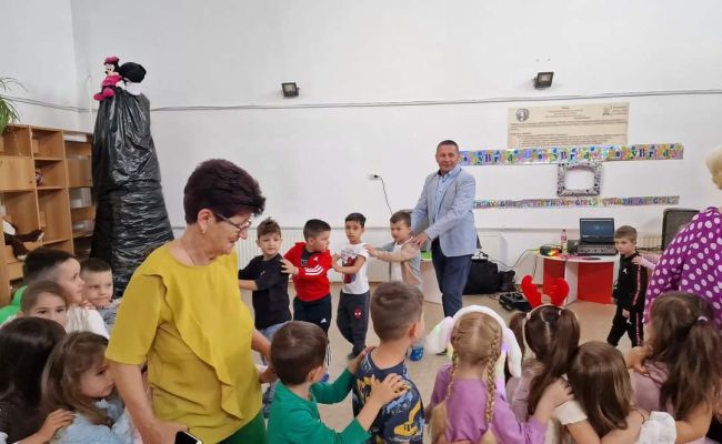 În comuna Bradu au început manifestările prilejuite de Ziua Copilului