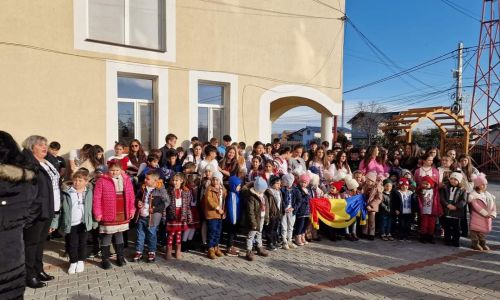 Micuții din comuna Bradu au celebrat Ziua Națională
