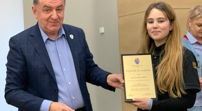Reprezentanții României la Campionatul Mondial de Robotică, premiați de municipalitate!