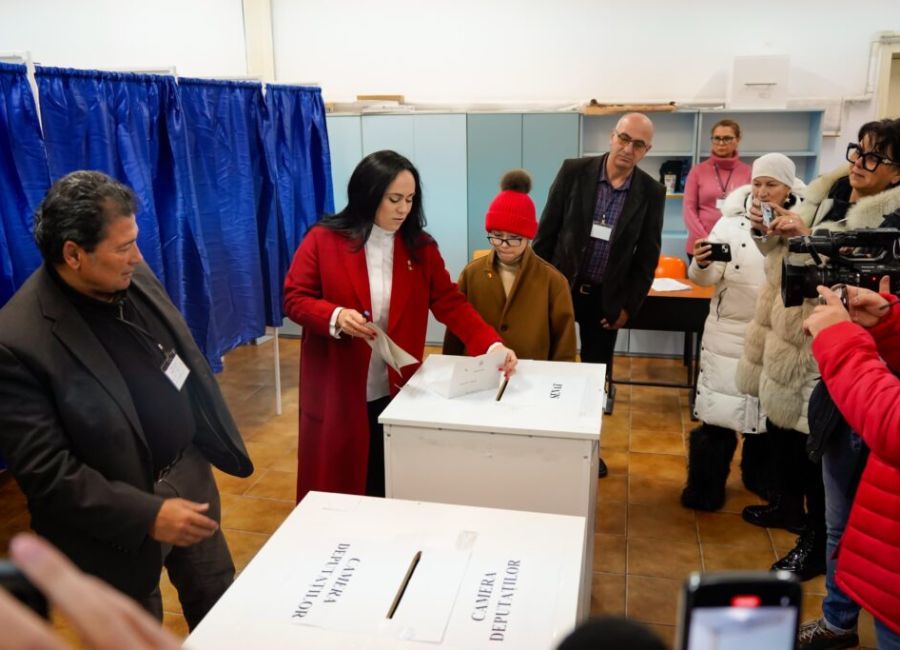 Ministrul Simona Bucura Oprescu: "Am votat pentru cine poate să facă mai mult pentru țară"