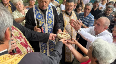 Un izvor și o troiță au fost sfințite la Ștefănești!