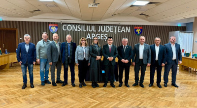 Delegații străine, prezente în ARGEȘ la Târgul de meșteșuguri și produse tradiționale “ROD CU SPOR”!