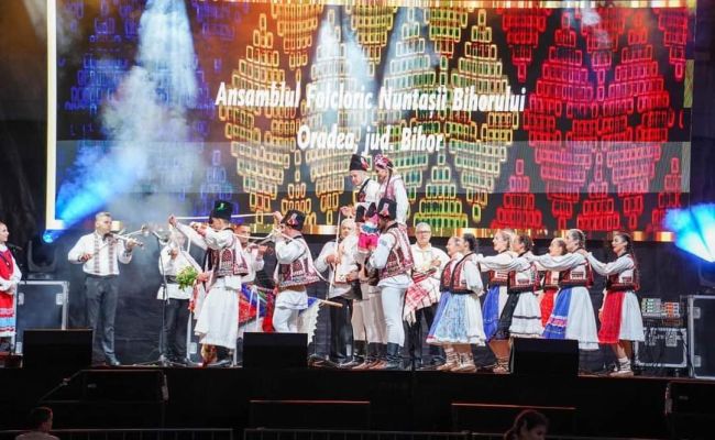 O nouă seară magică la Festivalul Național de Folclor de la Mioveni