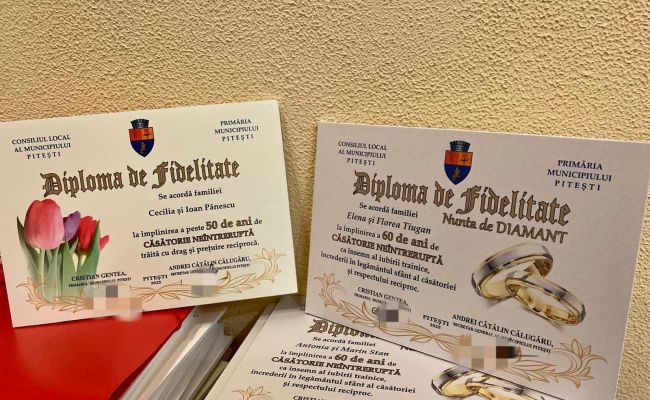 68 de povești de iubire au fost celebrate la Filarmonica Pitești