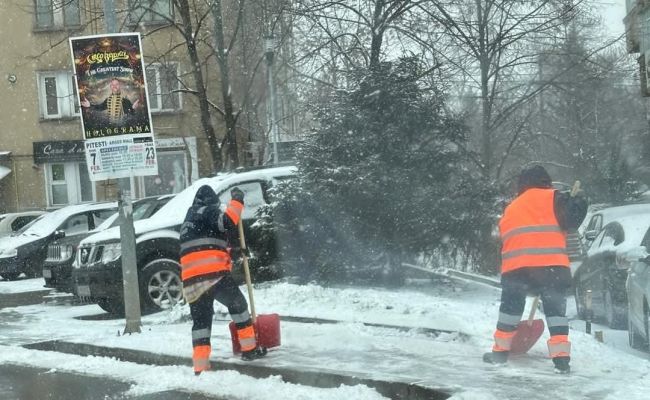 Acțiuni permanente de deszăpezire, în Pitești