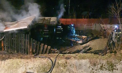 Incendiu în Argeș! Un bărbat a MURIT