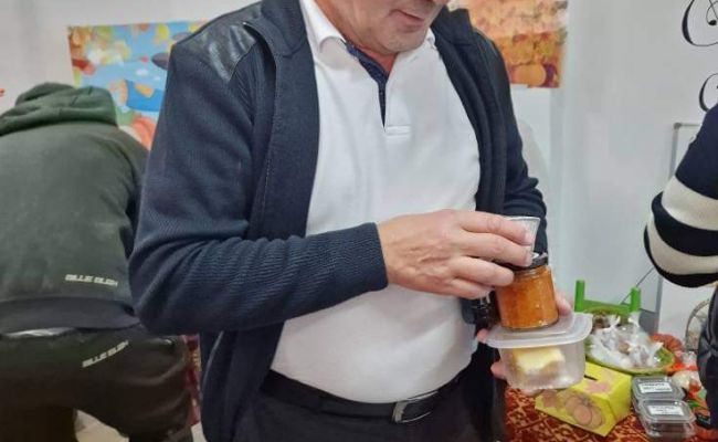 Elevii din comuna Bradu au organizat Târgul Toamnei