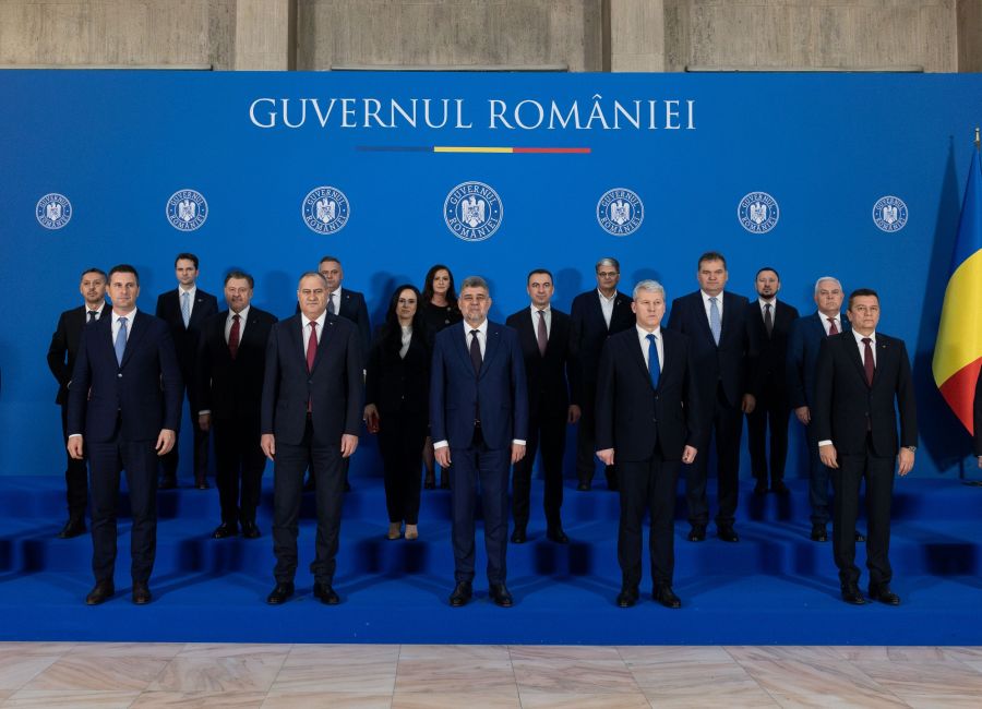 Guvernul Ciolacu 2 a fost învestit! Miniștrii au depus JURĂMÂNTUL