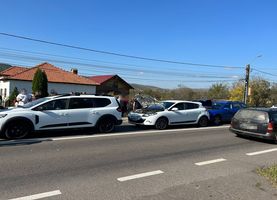 ACUM! Carambol cu patru maşini în Argeş!