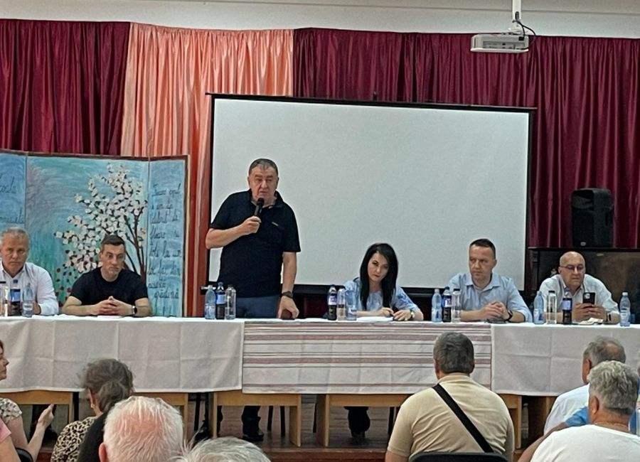 Primarul Cristian Gentea, o noua întâlnire cu cetăţenii din Craiovei și Războieni