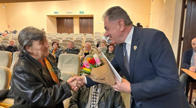 Primarul Cristian Gentea a premiat 83 de cupluri din Pitești