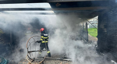Incendiu violent în Pitești