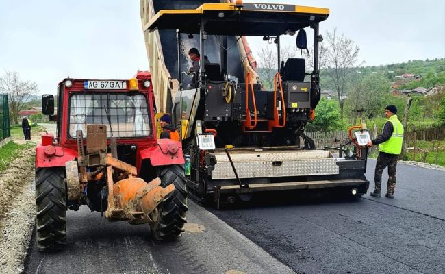 Lucrări de asfaltare în comuna Berevoești
