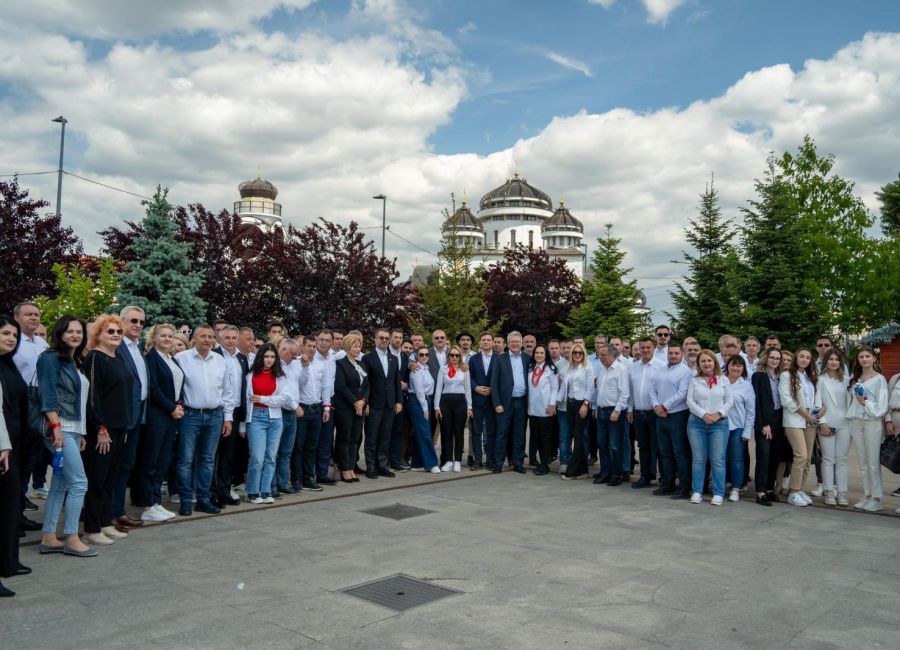 Unul dintre cei mai importanți lideri europeni, în Argeș alături de ministrul Muncii, Simona Bucura-Oprescu, și de președintele Consiliului Județean, Ion Mînzînă!