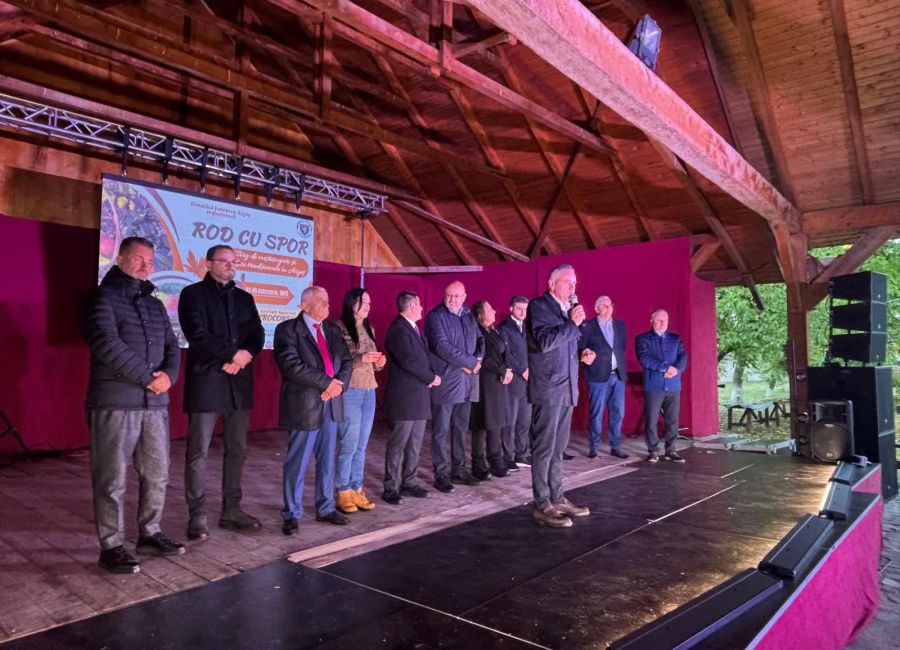 Ministrul Agriculturii, Florin Barbu, la Târgul „ROD CU SPOR” de la Golești, Argeș!
