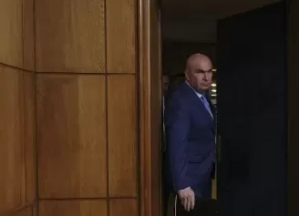 Amenzi URIAȘE pentru românii care ridică tonul la funcționarii publici!