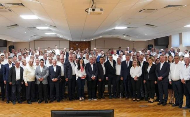 Premierul Marcel Ciolacu s-a întâlnit cu primarii social-democrați din Argeș