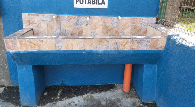 La Mioveni se lucrează la igienizarea fântânilor stradale!